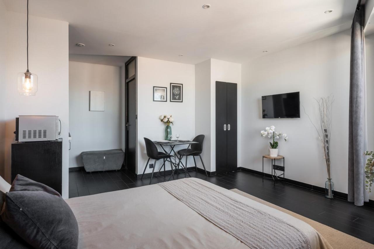 Studio Black & White A 10 Mins A Pieds De La Gare Pour Geneve Аннемас Экстерьер фото